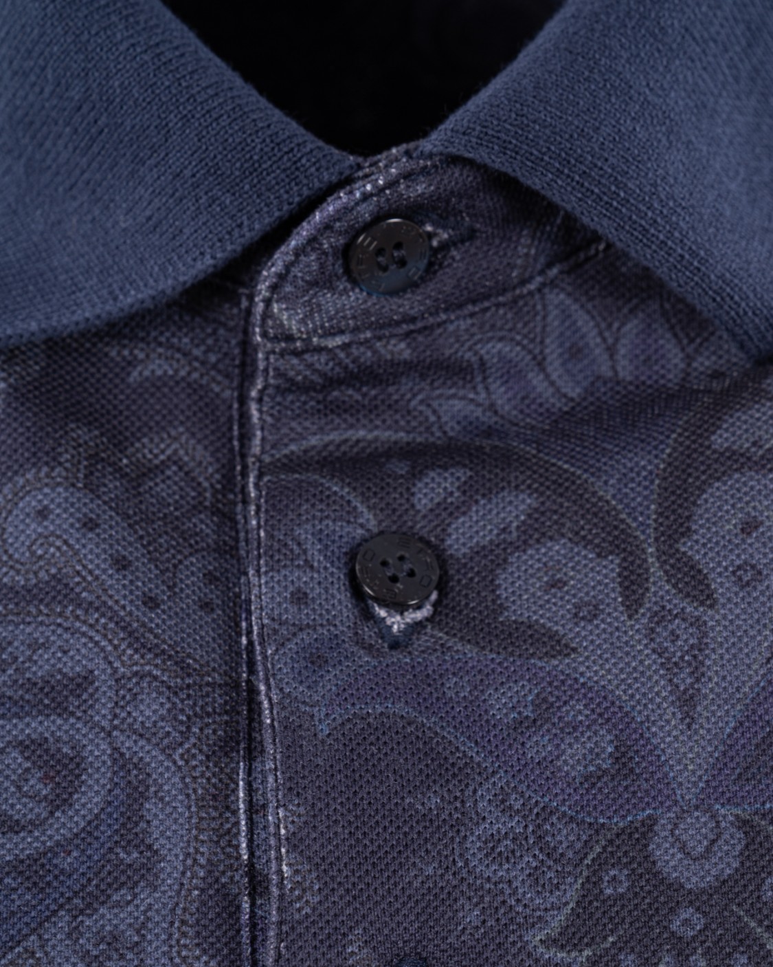 shop ETRO  Polo: Etro polo in cotone paisley floreale.
Motivo Paisley a maxi fiori all-over, di cui alcuni arricchiti con il lettering del brand. 
Pegaso e il monogram ETRO ricamati sul petto.
Fit Roma.
Composizione: 100% COTONE.
Made in Italy.. MRMD0004 AK570-X0883 number 8932541